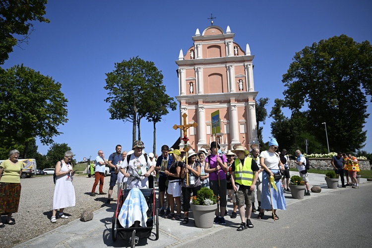 Wyjście pielgrzymki ze Skrzatusza na Jasną Górę