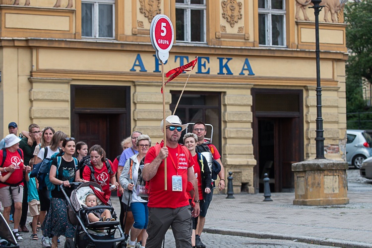 Start XXI Pieszej Pielgrzymki Świdnickiej