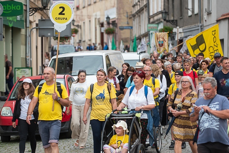 Start XXI Pieszej Pielgrzymki Świdnickiej