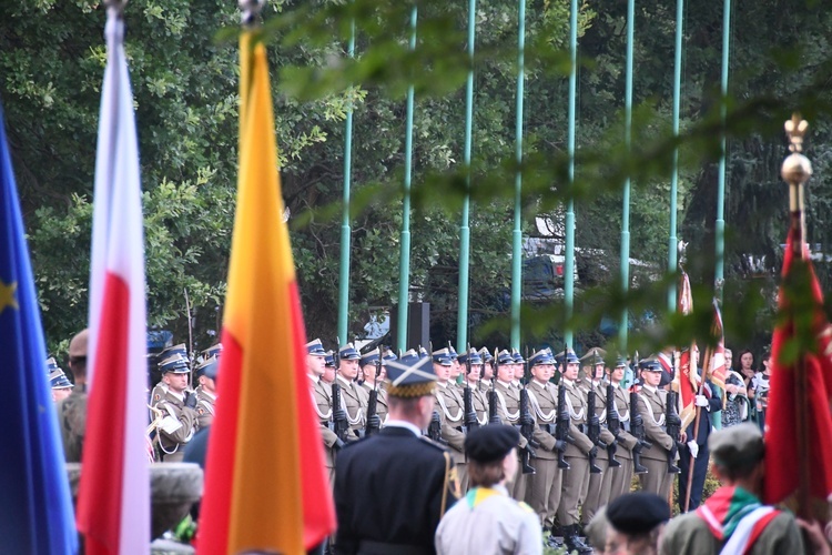 Msza św. na cmentarzu Powstańców Warszawy