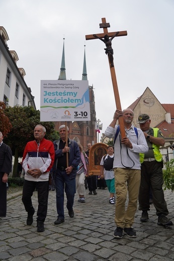 PPW 2024. Msza św. w katedrze wrocławskiej i początek drogi