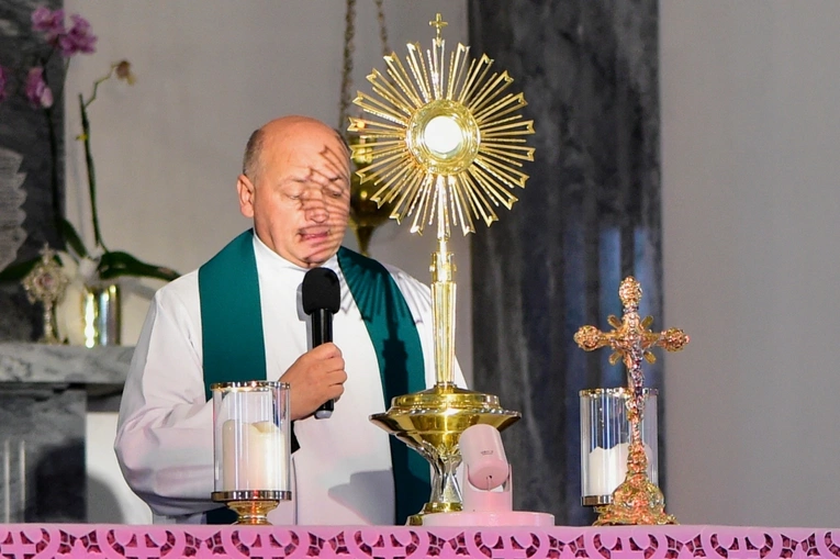 Radujmy się i płaczmy razem z innymi