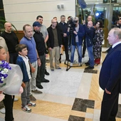 Wielka wymiana więźniów – czy Zachód daje się szantażować Putinowi?