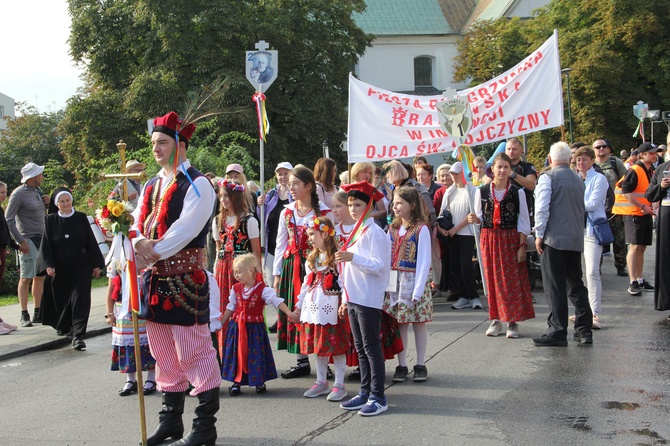 Wyjście 44. Pieszej Pielgrzymki Krakowskiej z Wawelu na Jasną Górę