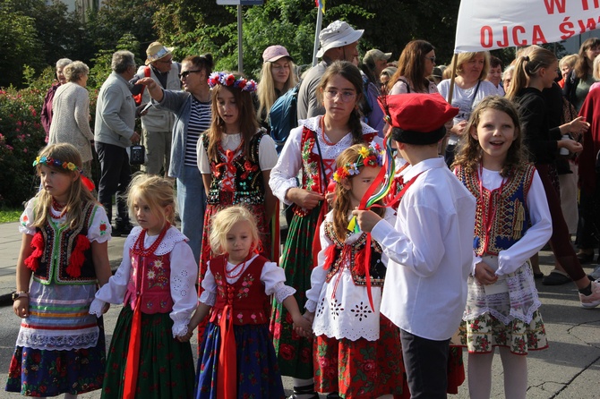 Wyjście 44. Pieszej Pielgrzymki Krakowskiej z Wawelu na Jasną Górę