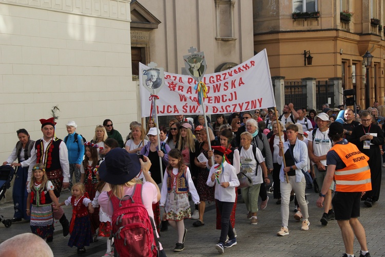 Wyjście 44. Pieszej Pielgrzymki Krakowskiej z Wawelu na Jasną Górę