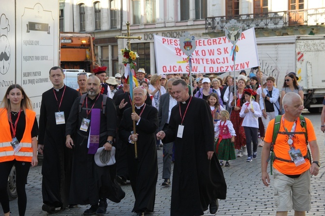 Wyjście 44. Pieszej Pielgrzymki Krakowskiej z Wawelu na Jasną Górę