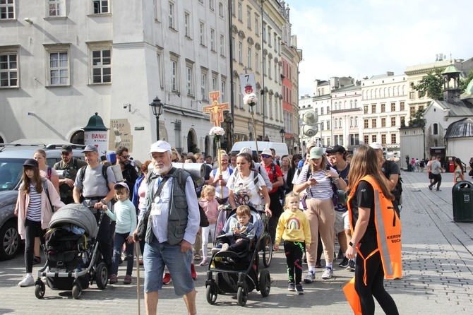 Wyjście 44. Pieszej Pielgrzymki Krakowskiej z Wawelu na Jasną Górę