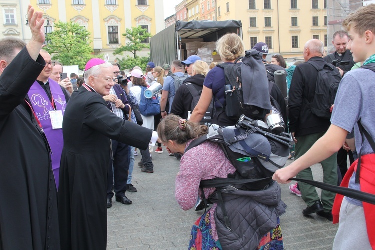 Wyjście 44. Pieszej Pielgrzymki Krakowskiej z Wawelu na Jasną Górę