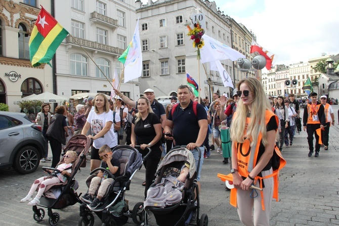 Wyjście 44. Pieszej Pielgrzymki Krakowskiej z Wawelu na Jasną Górę