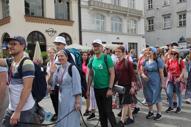 Wyjście 44. Pieszej Pielgrzymki Krakowskiej z Wawelu na Jasną Górę