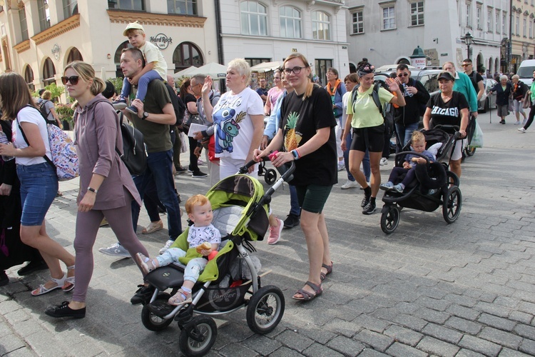 Wyjście 44. Pieszej Pielgrzymki Krakowskiej z Wawelu na Jasną Górę