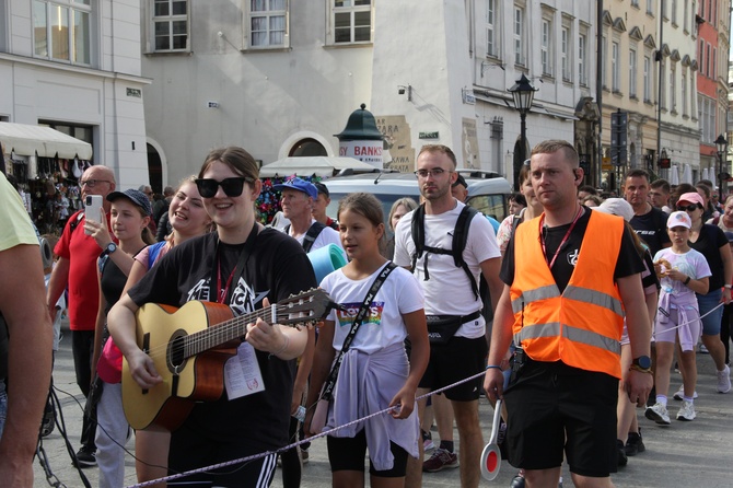 Wyjście 44. Pieszej Pielgrzymki Krakowskiej z Wawelu na Jasną Górę