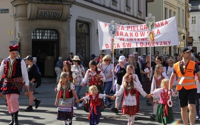 Wyruszyli! 44. Piesza Pielgrzymka Krakowska jest już w drodze na Jasną Górę