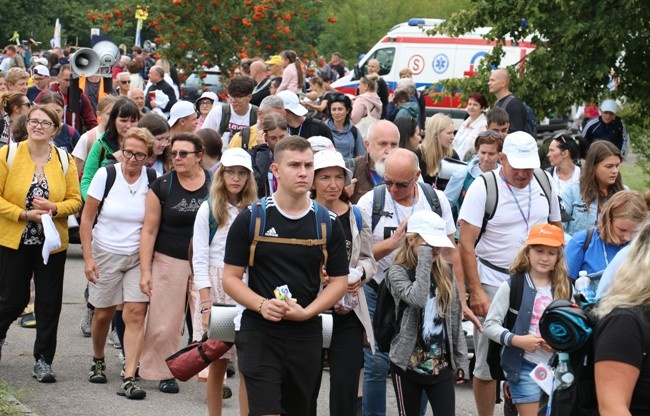 Wyruszyła 46. Piesza Pielgrzymka Diecezji Radomskiej na Jasną Górę