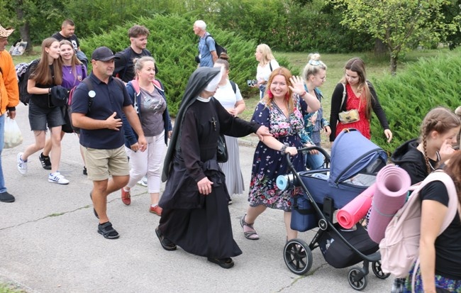 Wyruszyła 46. Piesza Pielgrzymka Diecezji Radomskiej na Jasną Górę