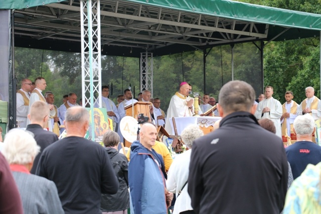 Wyruszyła 46. Piesza Pielgrzymka Diecezji Radomskiej na Jasną Górę