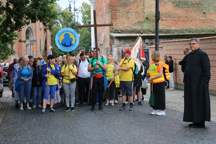 Płock. Wyjście pielgrzymki. Część I