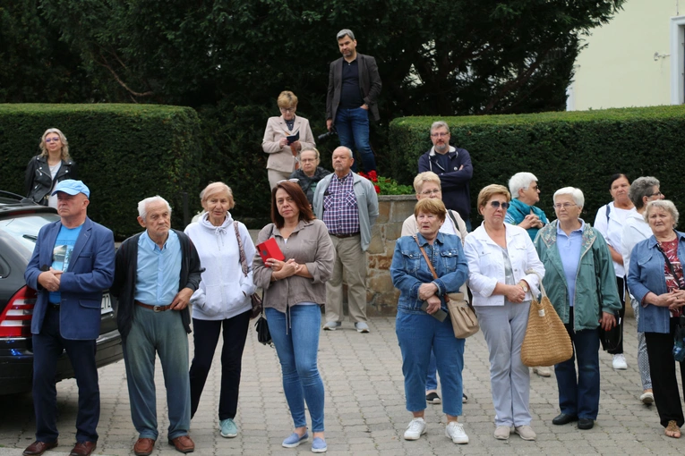 Płock. Wyjście pielgrzymki. Część I