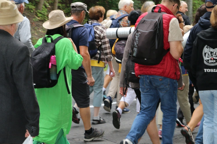 Płock. Wyjście pielgrzymki. Część I