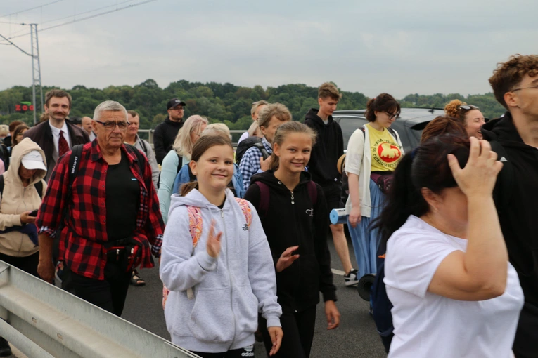 Płock. Wyjście pielgrzymki. Część II