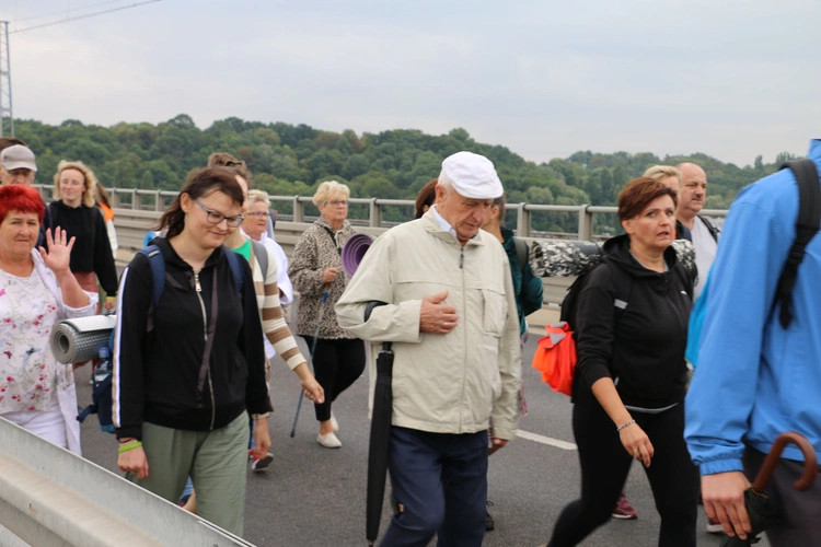 Płock. Wyjście pielgrzymki. Część II