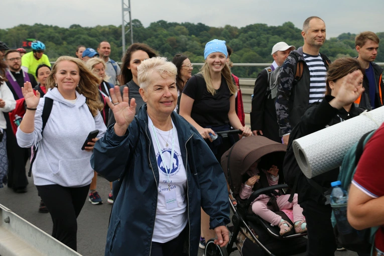 Płock. Wyjście pielgrzymki. Część II
