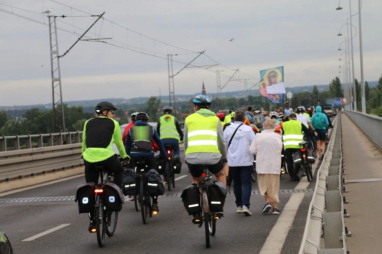 Płock. Wyjście pielgrzymki. Część II