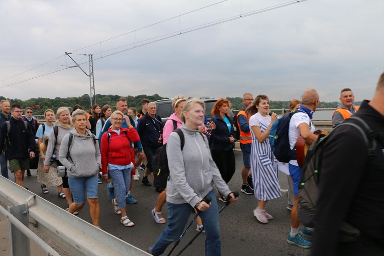 Płock. Wyjście pielgrzymki. Część II