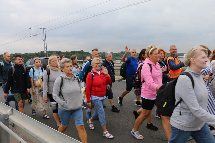 Płock. Wyjście pielgrzymki. Część II