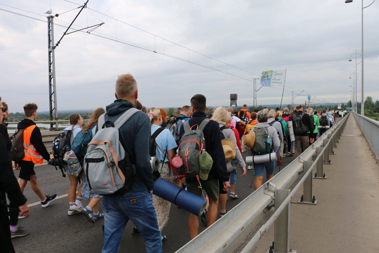 Płock. Wyjście pielgrzymki. Część II