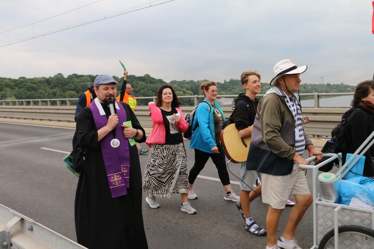 Płock. Wyjście pielgrzymki. Część II