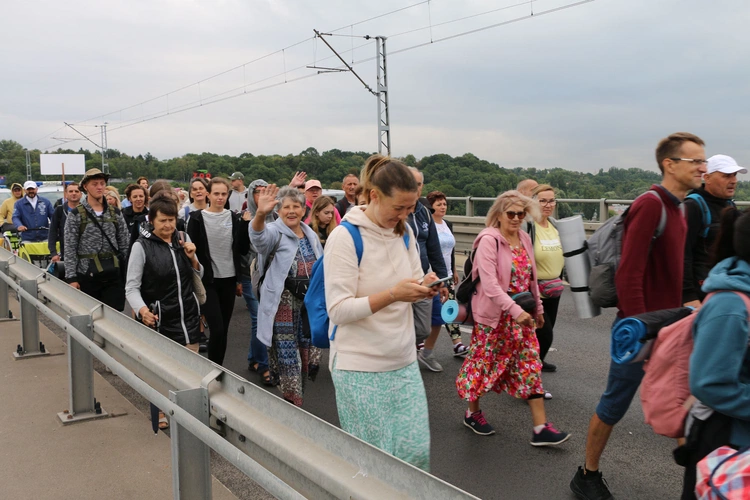 Płock. Wyjście pielgrzymki. Część II