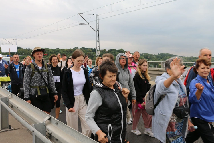 Płock. Wyjście pielgrzymki. Część II