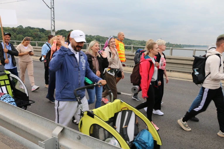 Płock. Wyjście pielgrzymki. Część II