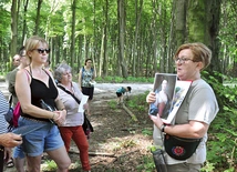 	Beata Wielgosik ciekawie opowiadała o dziejach  hrabiowskiego rodu.