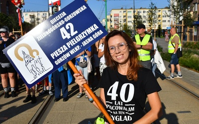 Aneta Felka odpowiada za to, aby grupa nie pobłądziła.