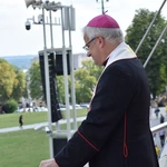 Pielgrzymi na jasnogórskich błoniach