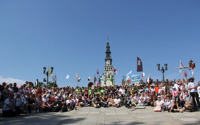 Oglądaj wejście pielgrzymki na Jasną Górę i Mszę św.