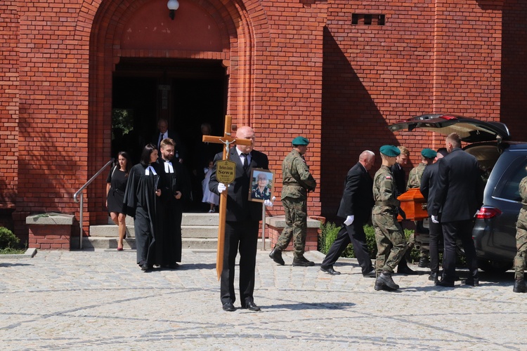 Pogrzeb mjr Barbary Sowy ps. Basia - uczestniczki powstania warszawskiego