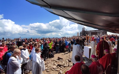 Śnieżka. Odpust nad chmurami