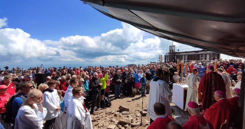 Śnieżka. Odpust nad chmurami