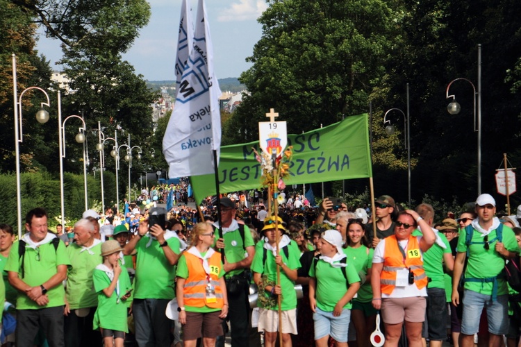 Wejście 44. Pieszej Pielgrzymki Krakowskiej na Jasną Górę cz. 2