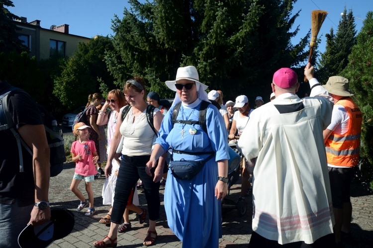 Jedynka zielona niesie ikonę Matki Bożej Częstochowskiej