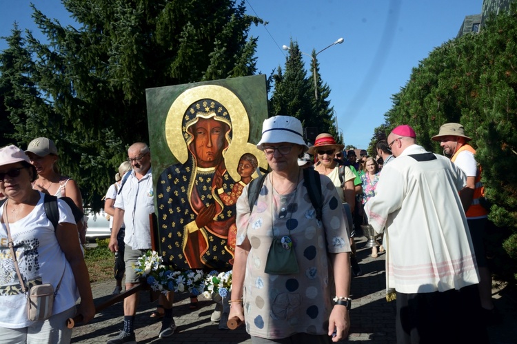 Jedynka zielona niesie ikonę Matki Bożej Częstochowskiej