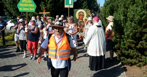 Jedynka zielona niesie ikonę Matki Bożej Częstochowskiej