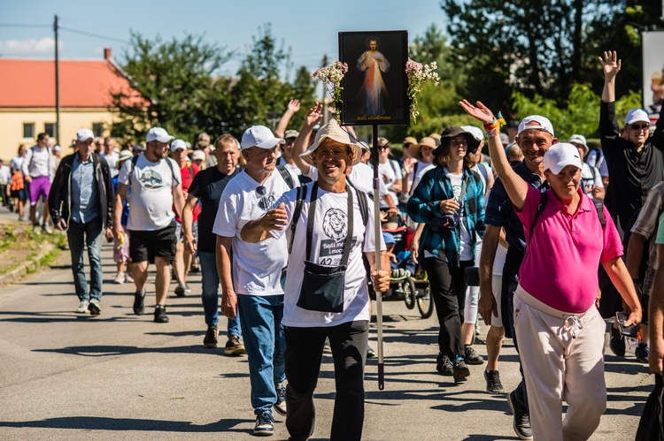 Archidiecezjalne pielgrzymki na ostatniej prostej