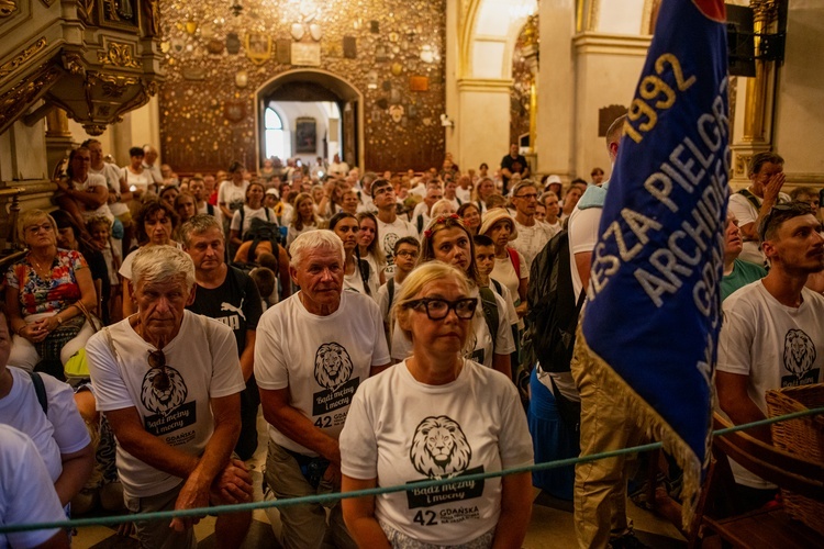 Archidiecezjalne piesze pielgrzymki u tronu Maryi