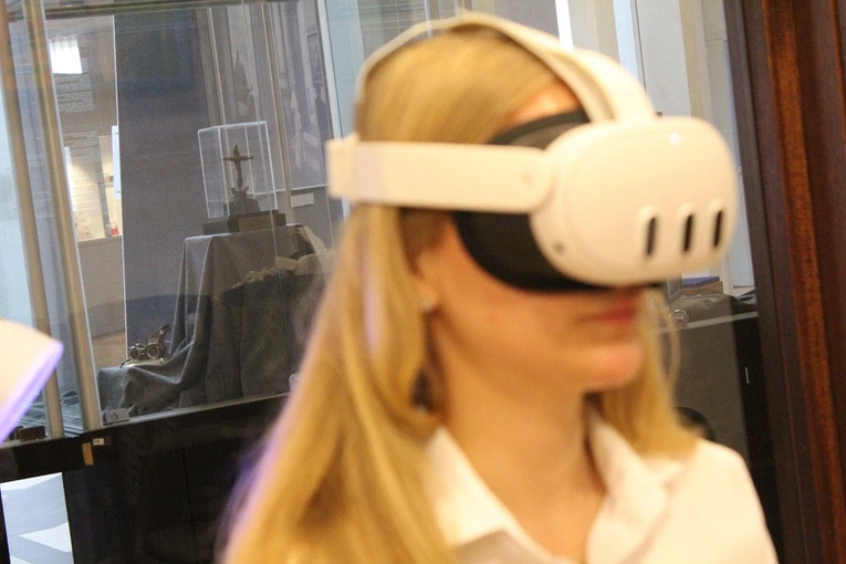 Droga krzyżowa w goglach VR