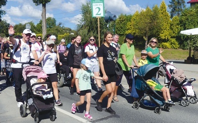 Do Czarnej Madonny, w zależności od trasy, pątnicy pokonali ok. 170 km.